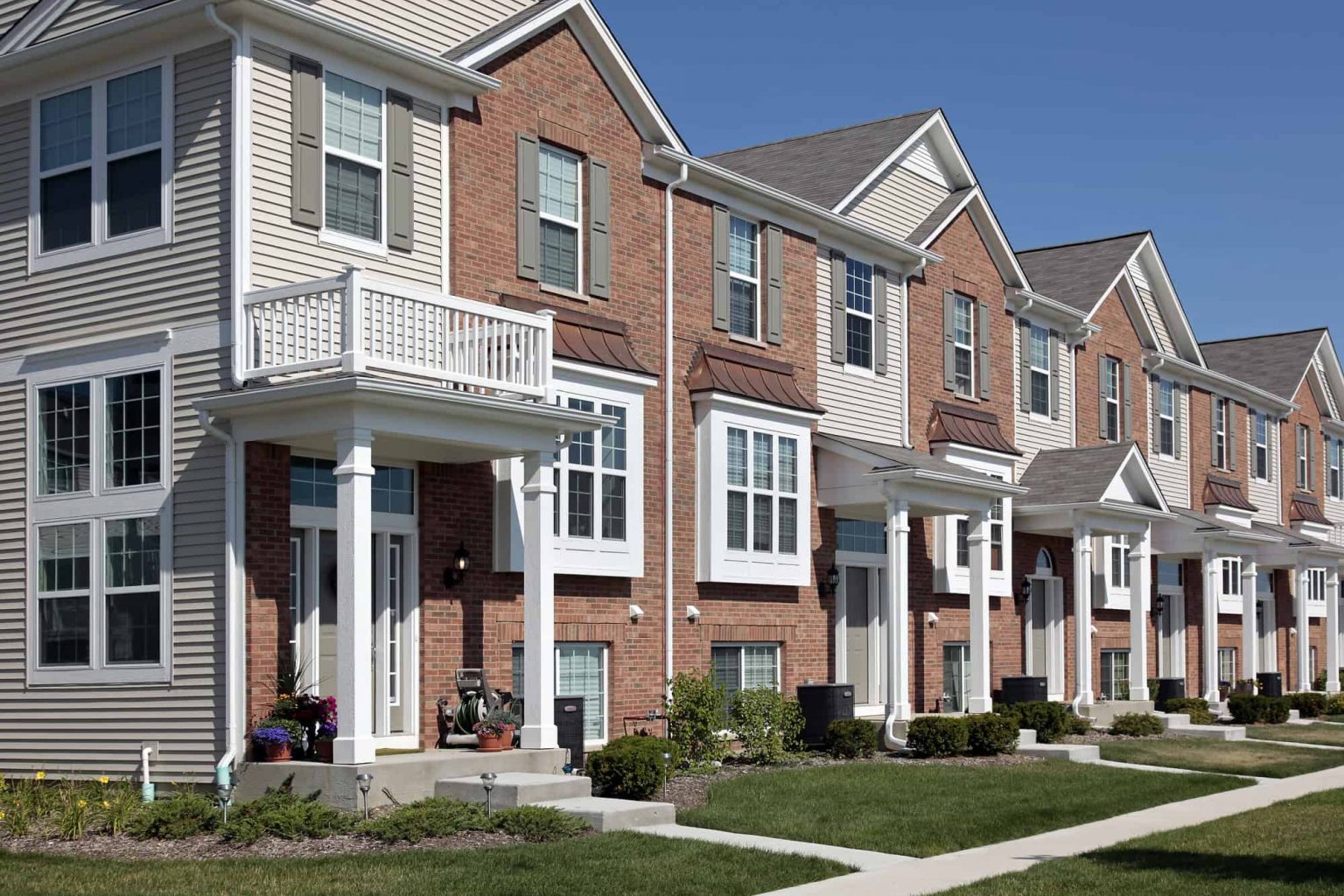 3 Questions to Ask Before You Buy a Townhouse - Home Senator