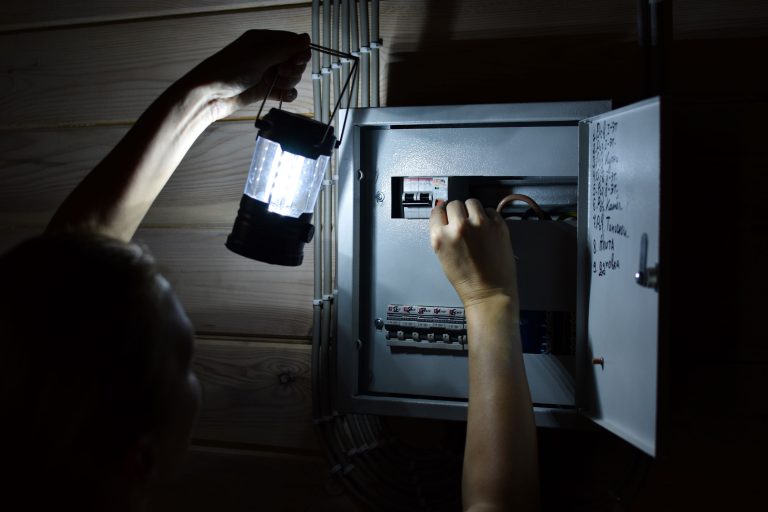 5 Ways To Get Through Power Outages