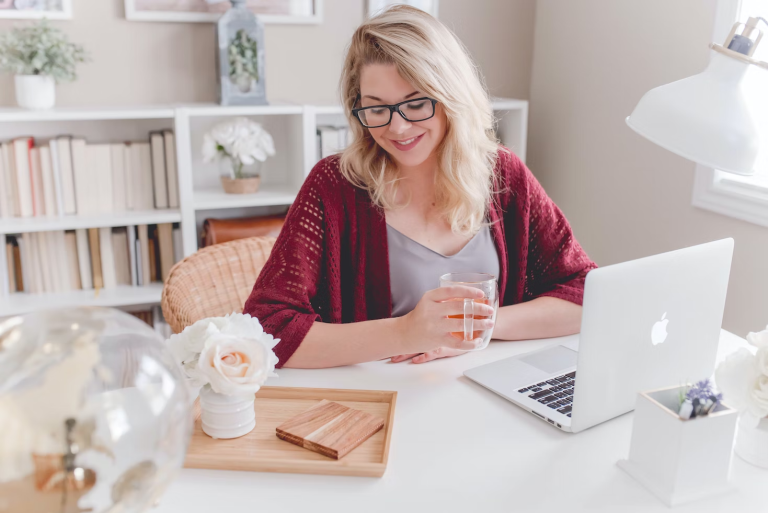 Best Tips on How to Get a Freelance Writer Job From Home