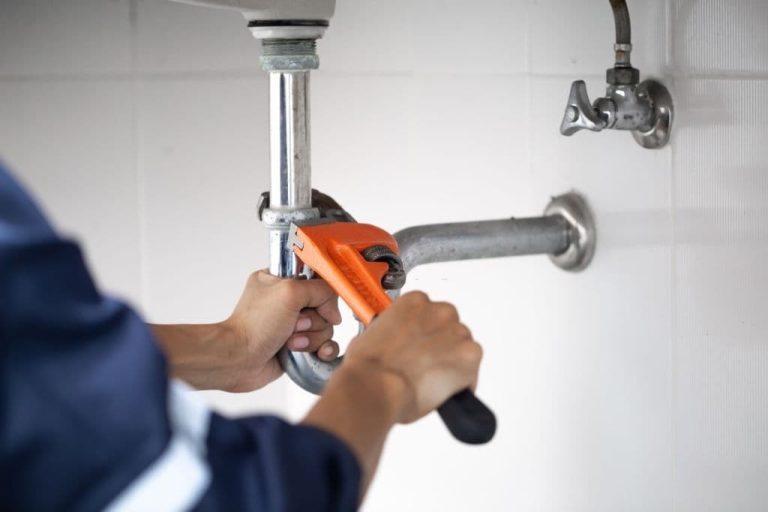 An In-Depth Guide to Hiring a Reliable Plumbing Service