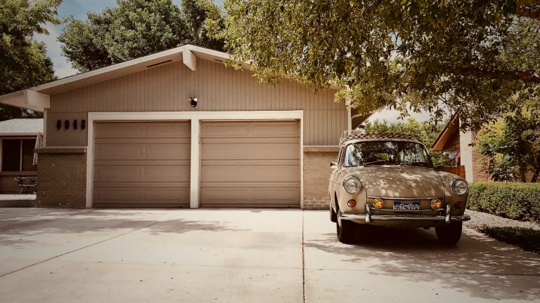 A Busy Homeowner’s Guide to a Quick Garage Makeover