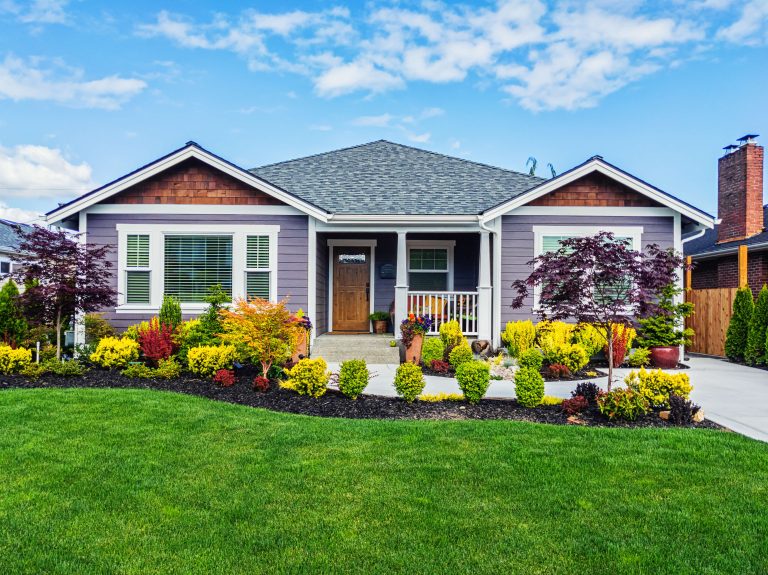 Improve Your Home's Curb Appeal with These 6 Surefire Ways