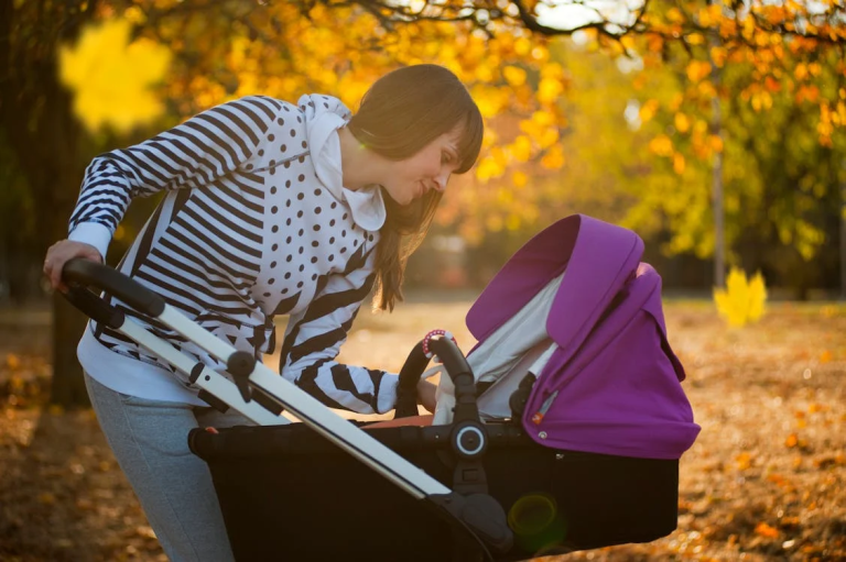 Choosing the Best Stroller for Urban Living: A Comprehensive Guide
