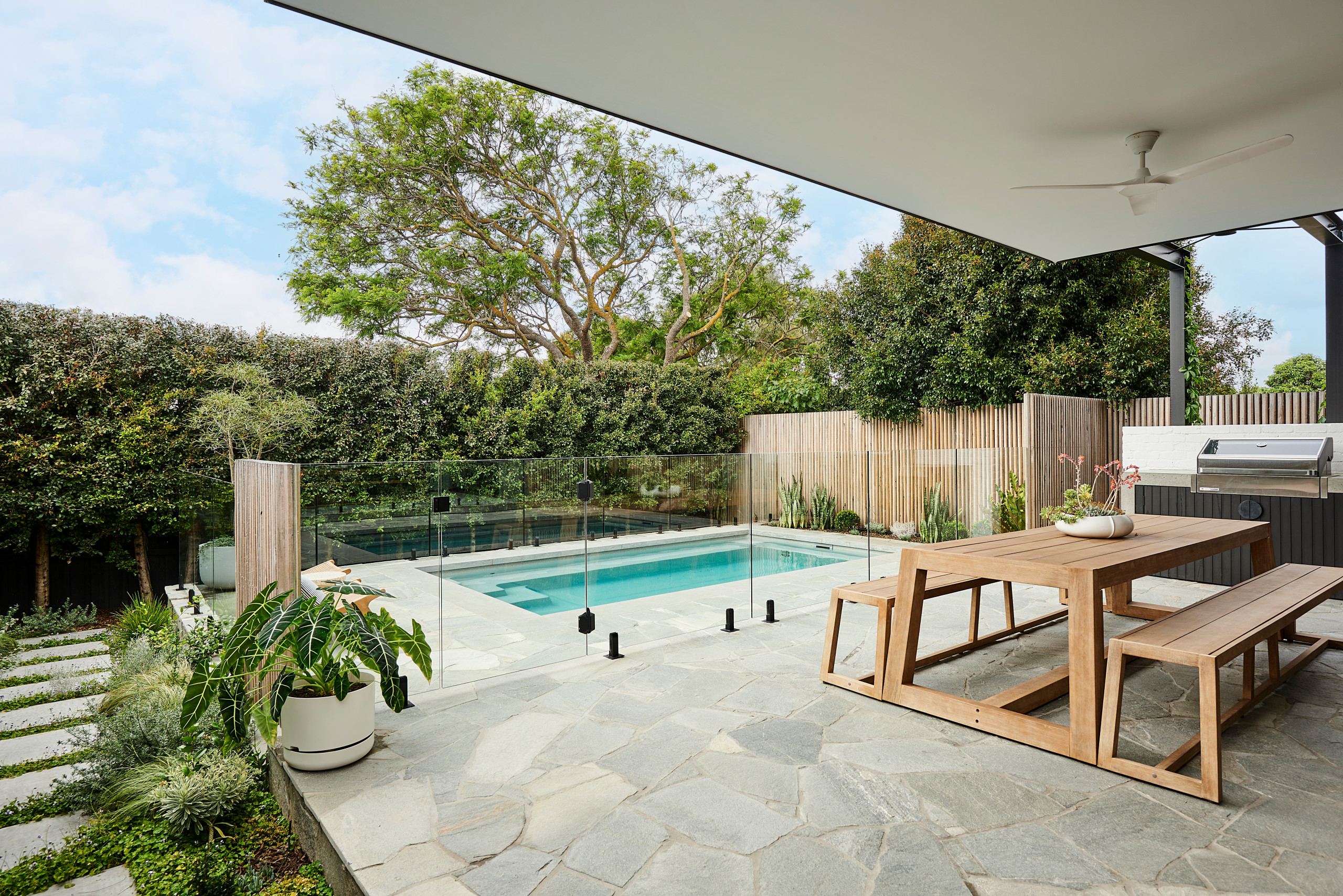 Design Ideas for Poolside Paving