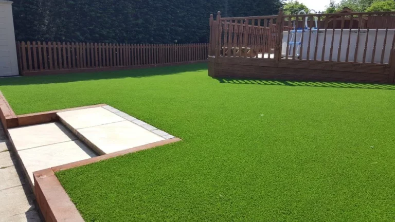 How To Choose the Best Artificial Grass for Your Home